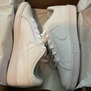 New never worn. Nike court Royale